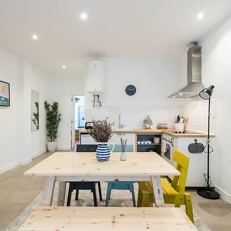 Stylish One Bed Oasis In Historic Centre شقة *