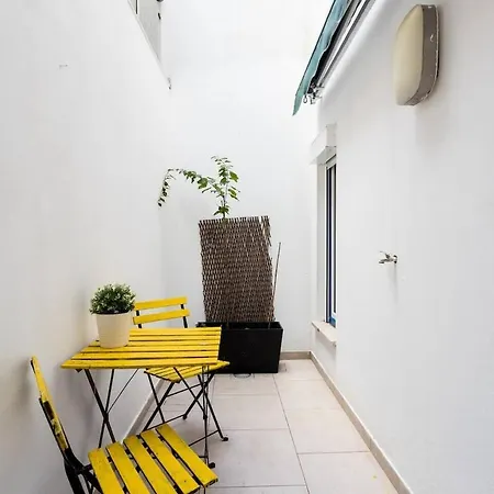 アパート Stylish One Bed Oasis In Historic Centre リスボン