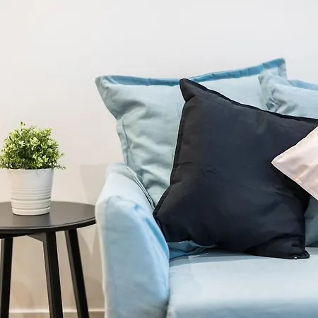 Stylish One Bed Oasis In Historic Centre Lisboa