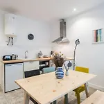 Stylish One Bed Oasis In Historic Centre *