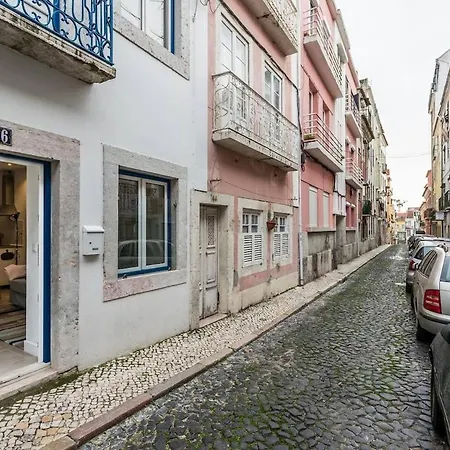 Stylish One Bed Oasis In Historic Centre Appartamento Lisbona